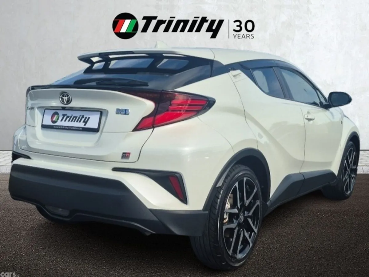 Toyota C-HR SUV, Petrol Hybrid, 2020, White