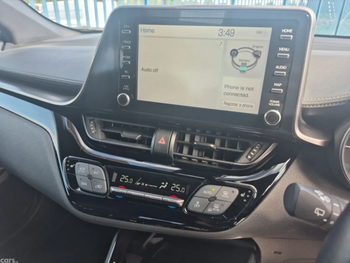 Toyota C-HR SUV, Petrol Hybrid, 2020, White
