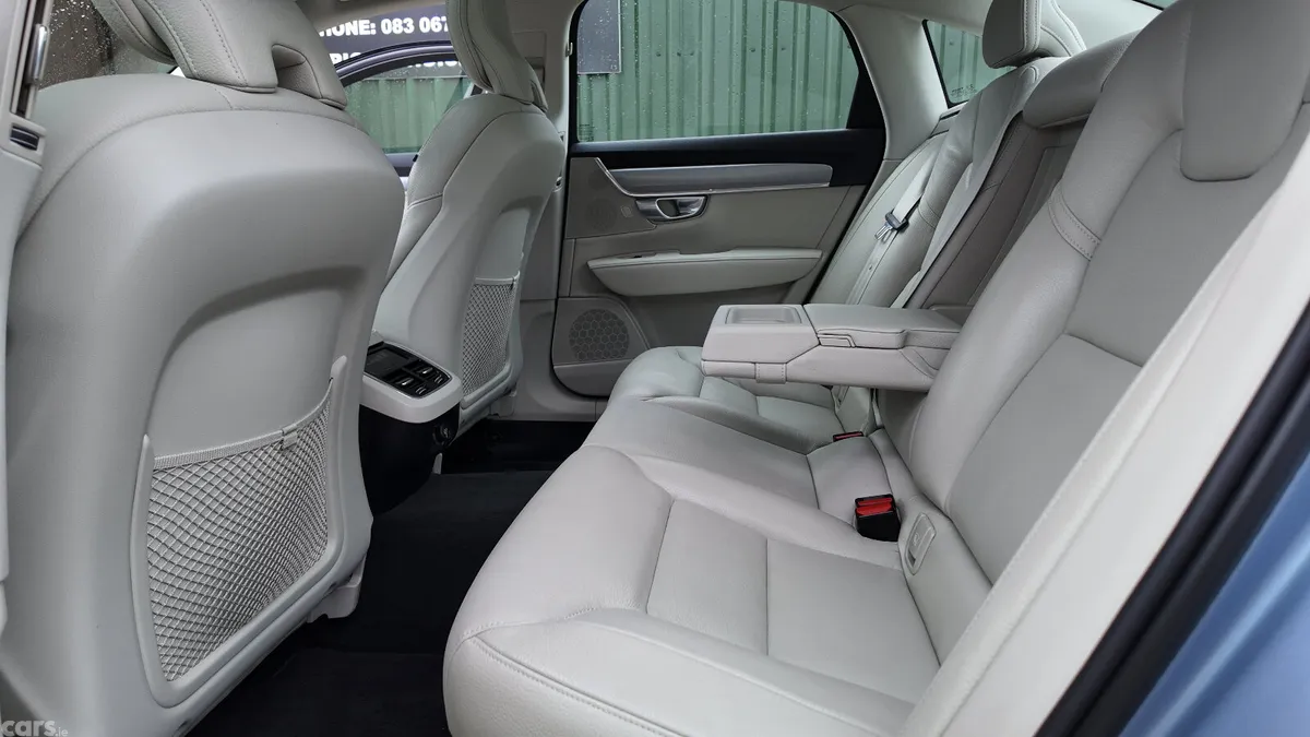 Volvo S90 Saloon, Diesel, 2020, Blue
