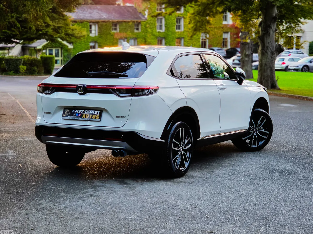 Honda Vezel SUV, Petrol Hybrid, 2021, White