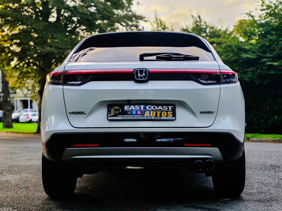 Honda Vezel SUV, Petrol Hybrid, 2021, White