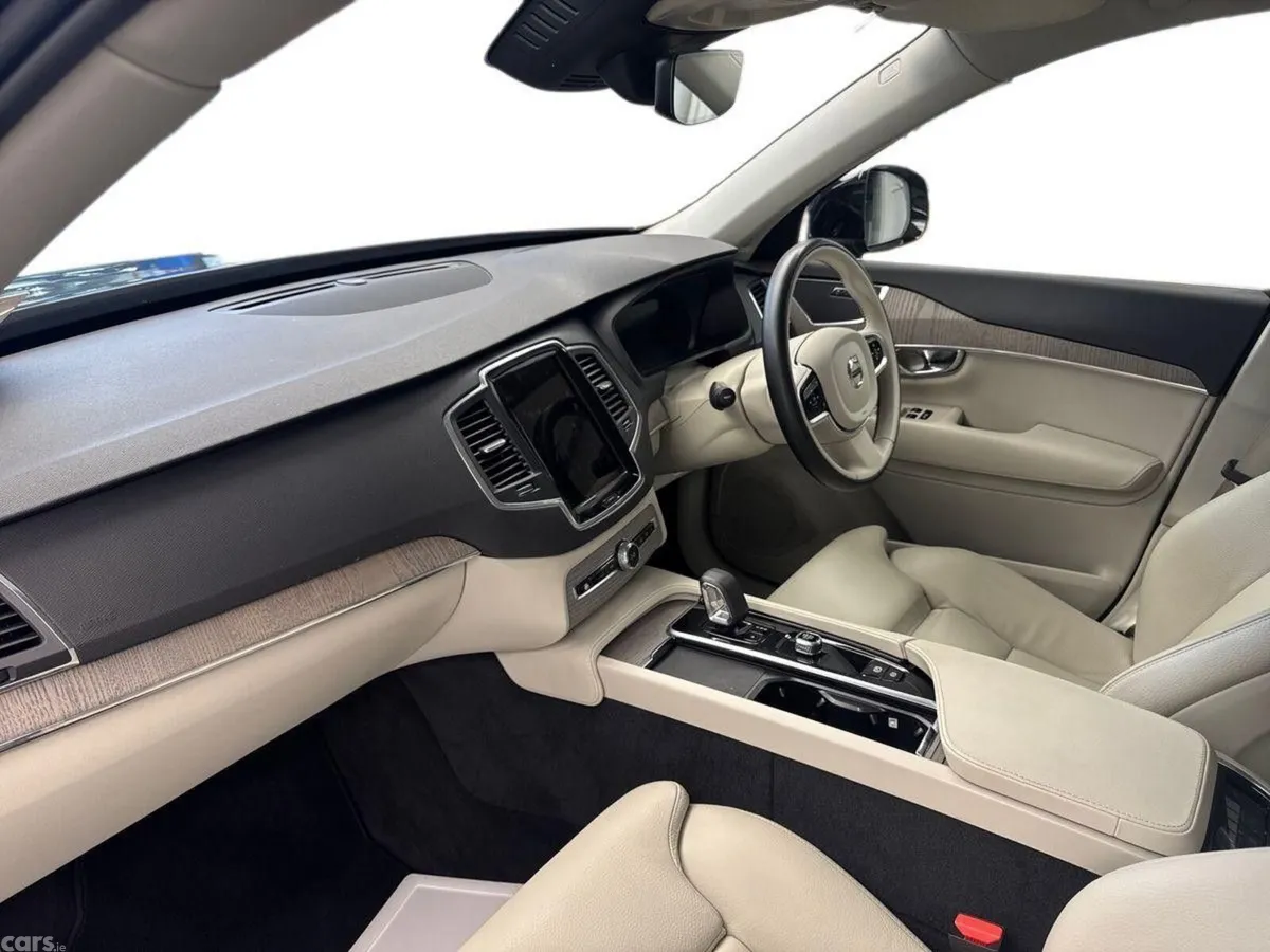 Volvo XC90 SUV, Petrol Plug-in Hybrid, 2024, Black