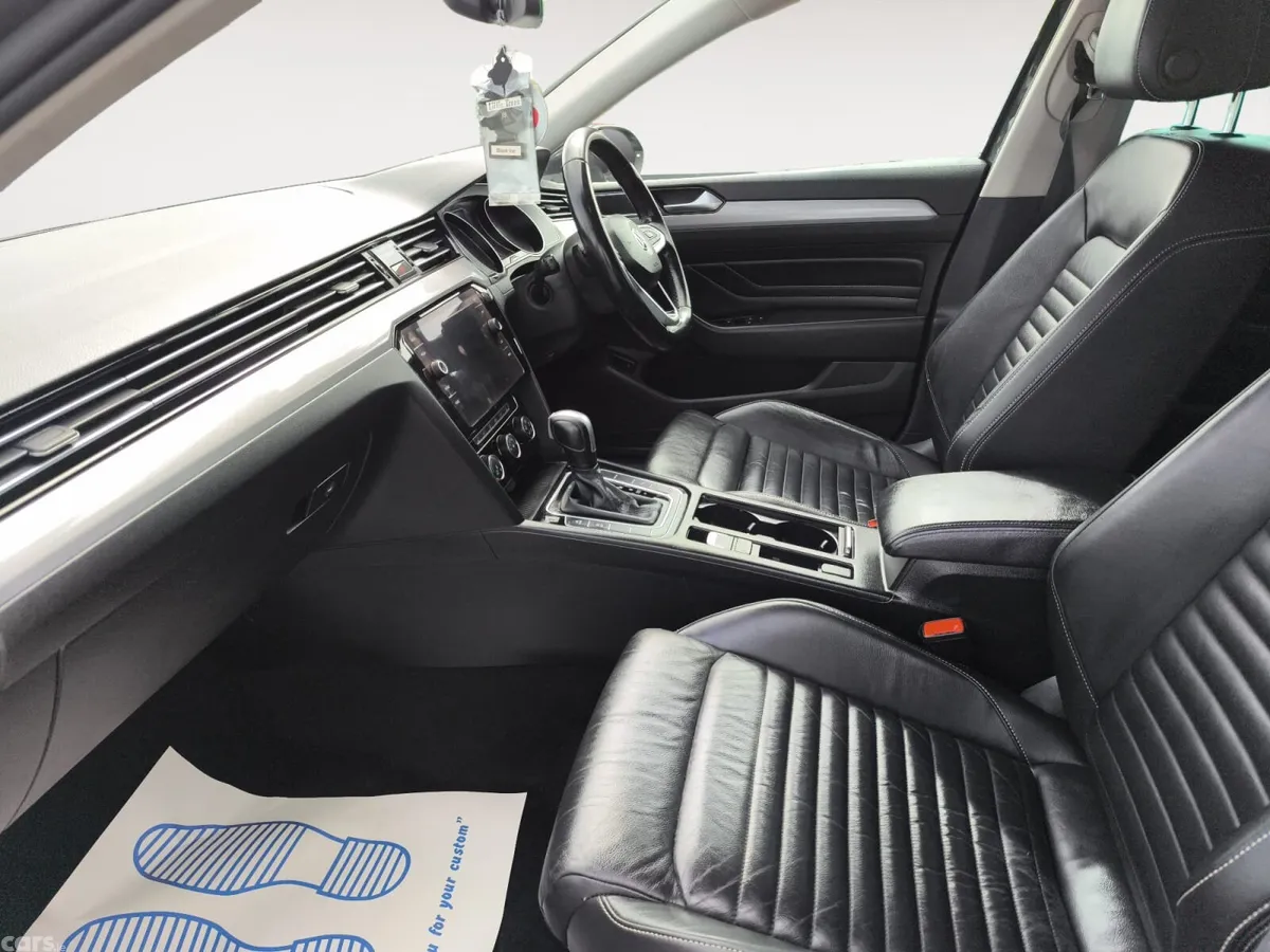Volkswagen Passat Saloon, Diesel, 2020, Grey