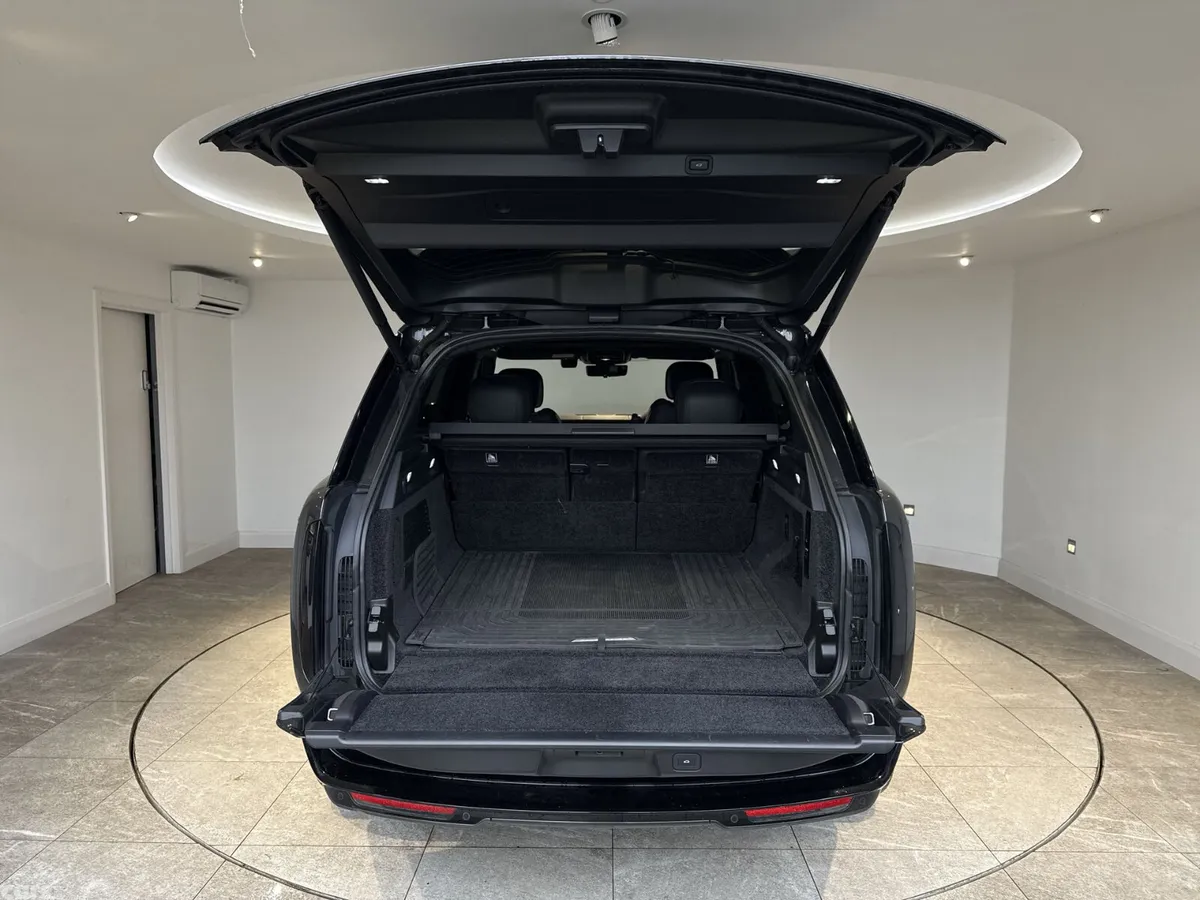 Land Rover Range Rover SUV, Diesel Hybrid, 2023, Grey