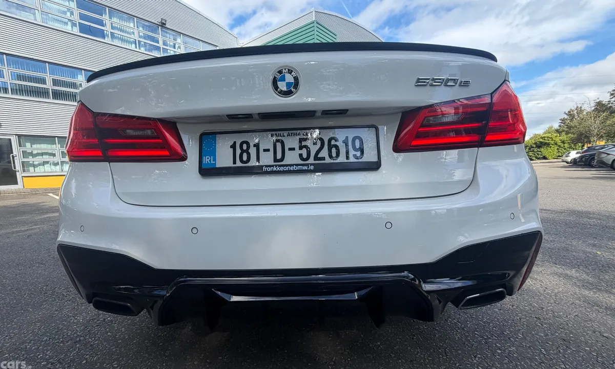 BMW 5-Series Saloon, Petrol Plug-in Hybrid, 2018, White