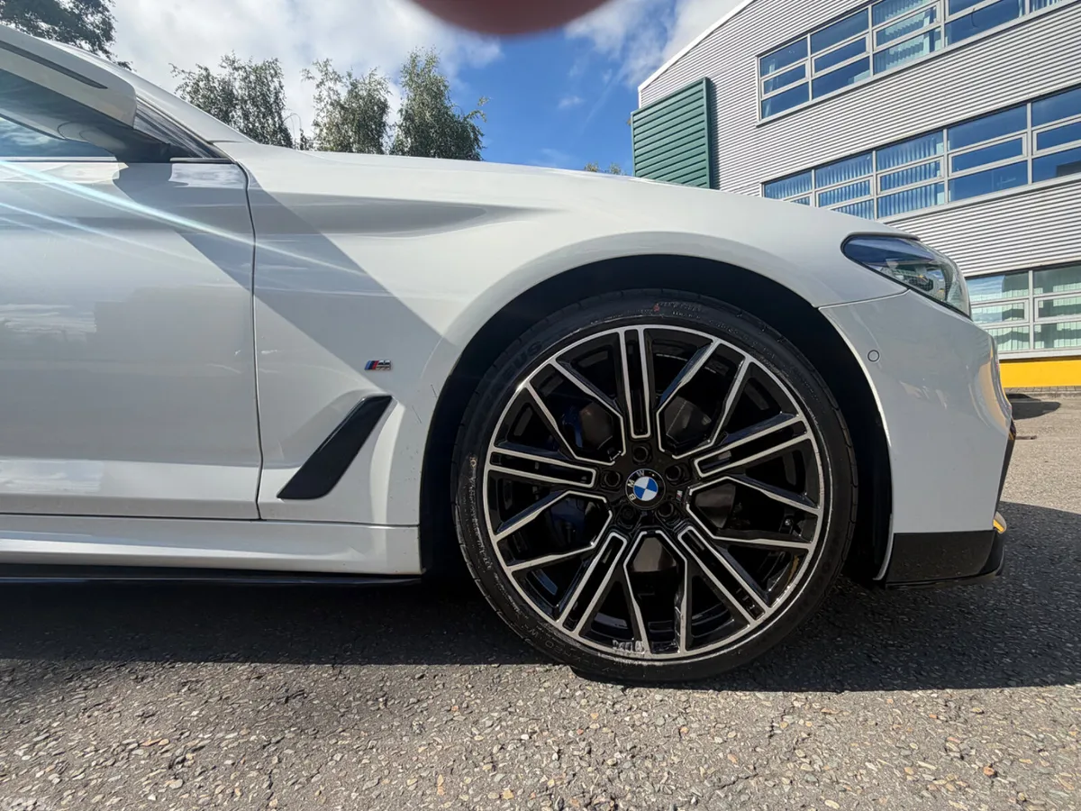BMW 5-Series Saloon, Petrol Plug-in Hybrid, 2018, White