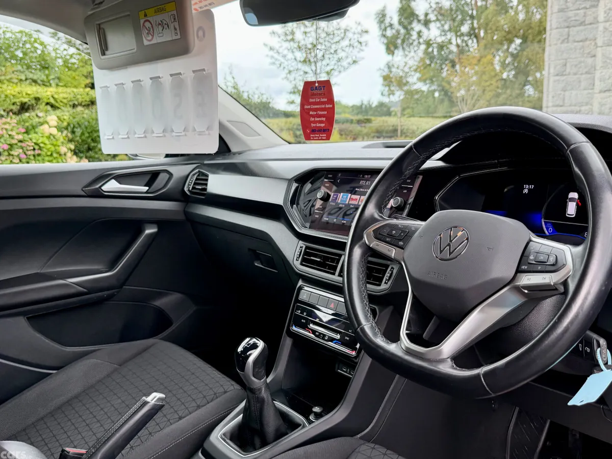 Volkswagen T-Cross Estate/Jeep, Petrol, 2023, Blue