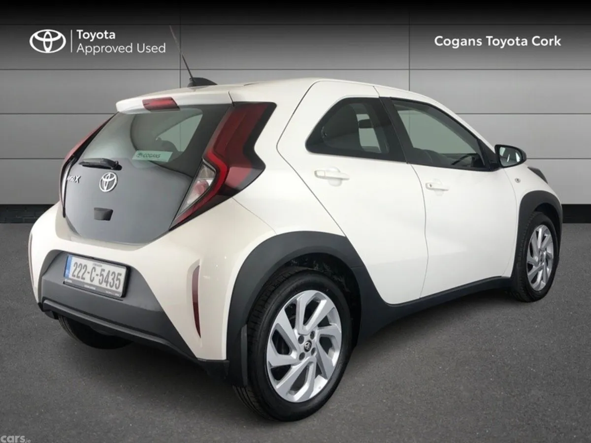 Toyota Aygo Hatchback, Petrol, 2022, White