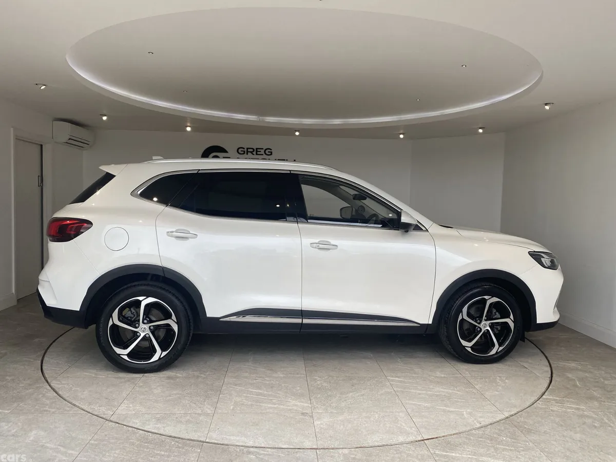 MG HS SUV, Petrol Hybrid, 2024, White