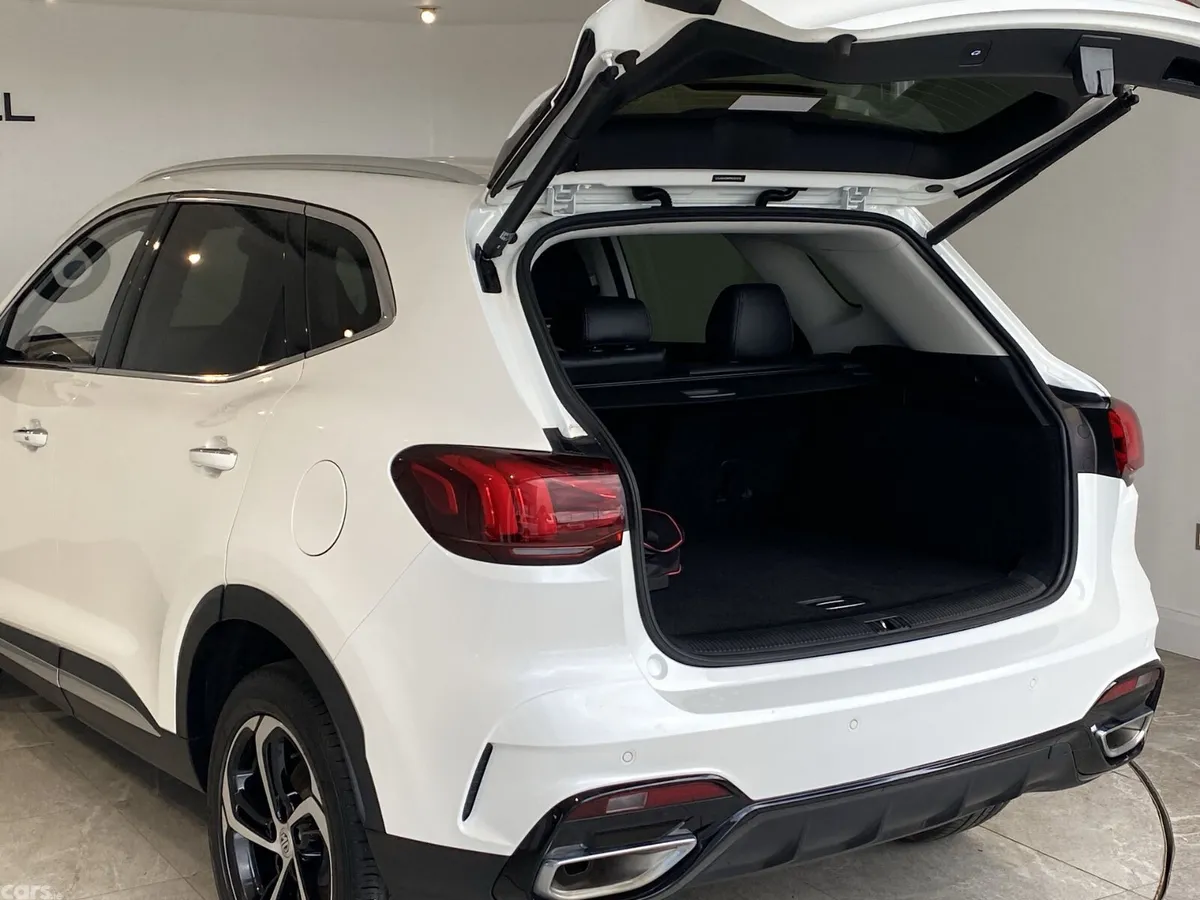 MG HS SUV, Petrol Hybrid, 2024, White