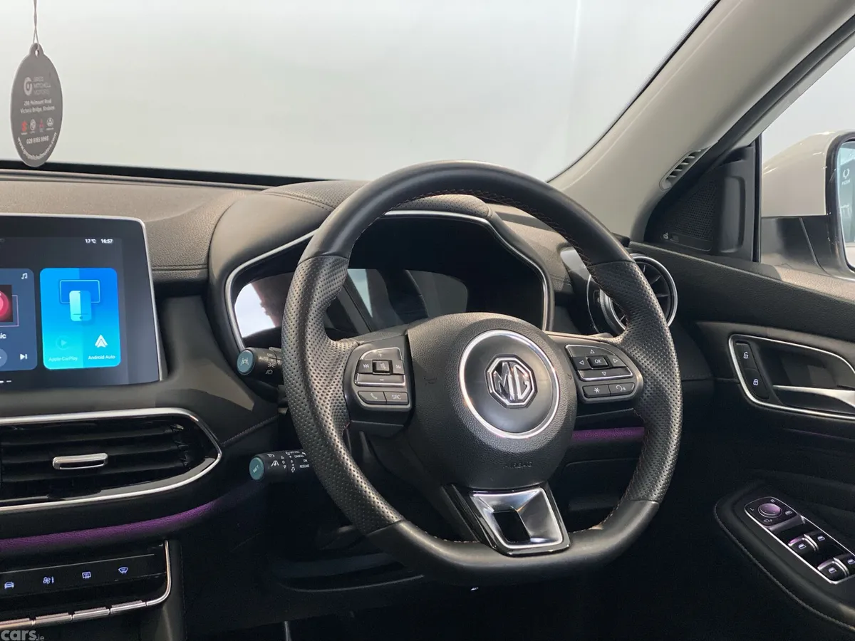 MG HS SUV, Petrol Hybrid, 2024, White