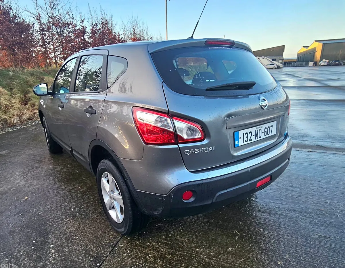 Nissan Qashqai Hatchback, Diesel, 2013, Grey
