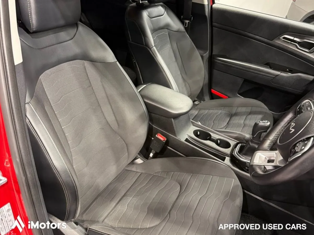 Kia Sportage SUV, Diesel, 2022, Red