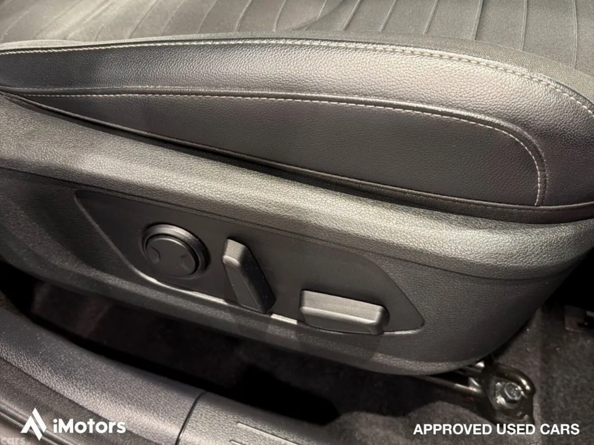 Kia Sportage SUV, Diesel, 2022, Red