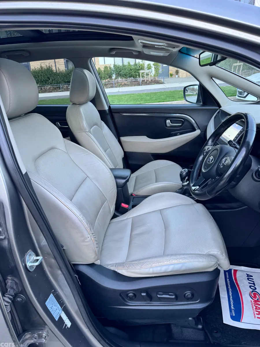 Kia Carens MPV, Diesel, 2018, Grey