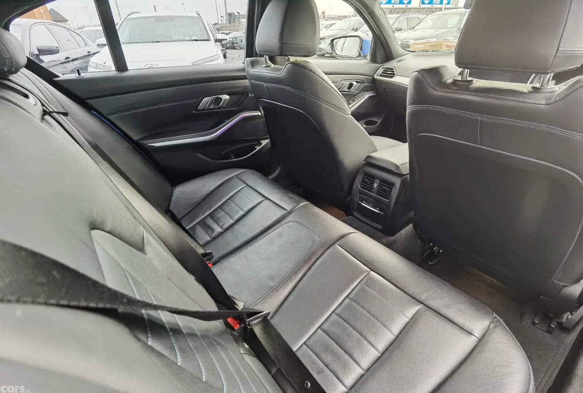 BMW 3-Series Saloon, Petrol Plug-in Hybrid, 2019, Blue