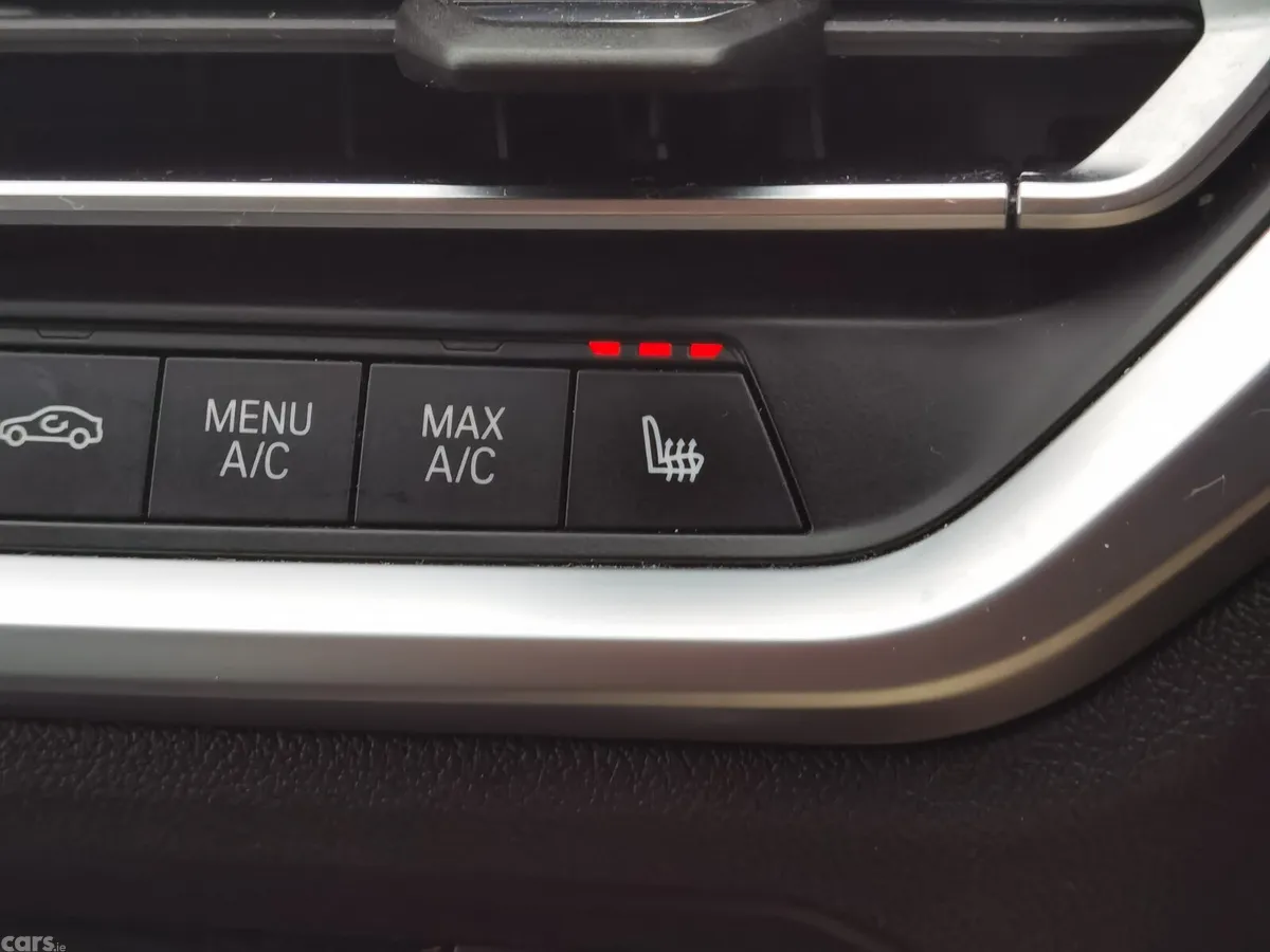 BMW 3-Series Saloon, Petrol Plug-in Hybrid, 2019, Blue