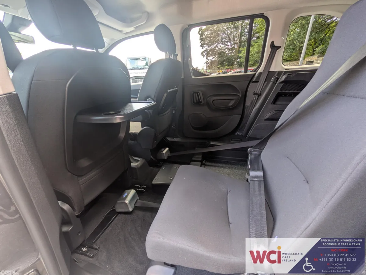 Other Other MPV, Diesel, 2024, Grey