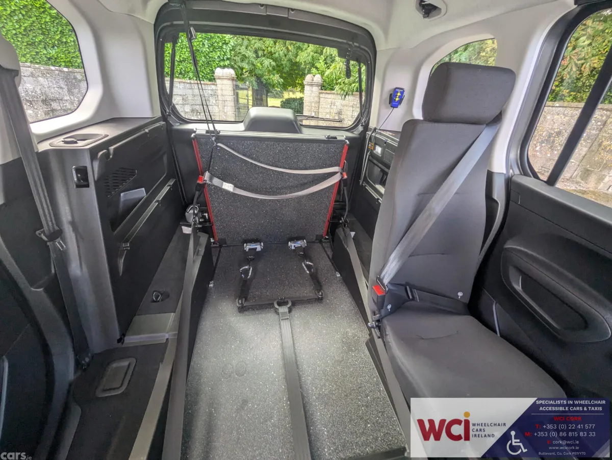 Other Other MPV, Diesel, 2024, Grey