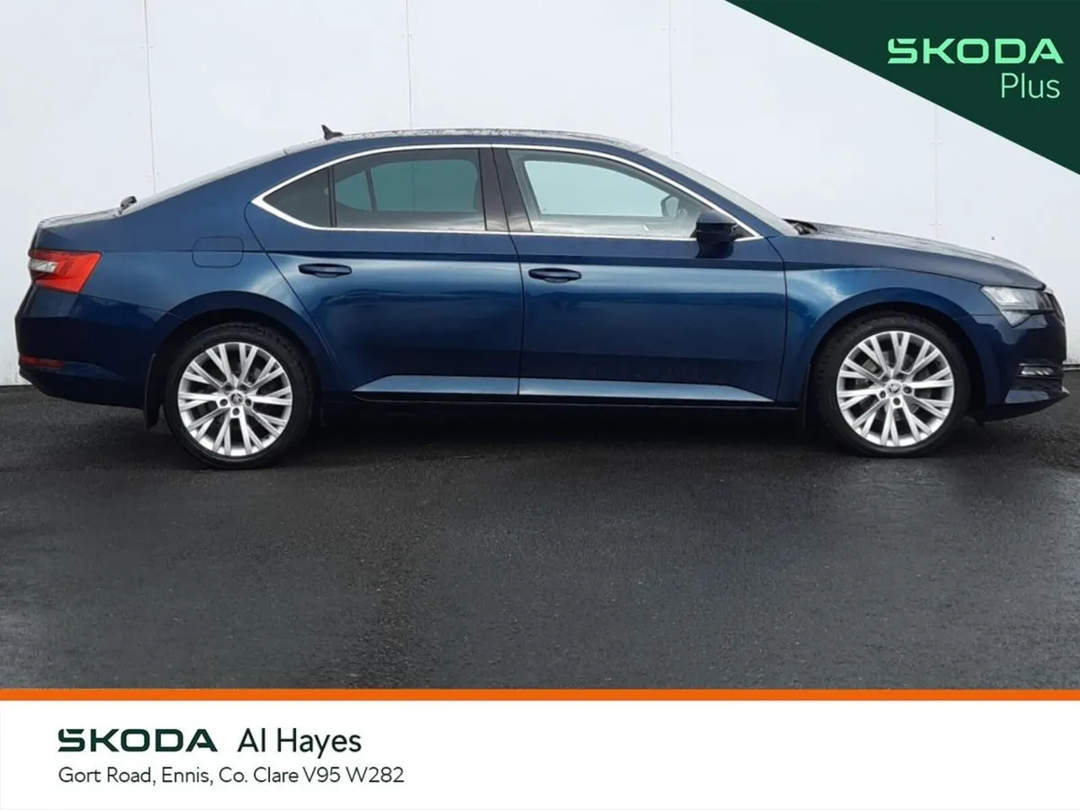 Skoda Superb Saloon, Diesel, 2023, Blue