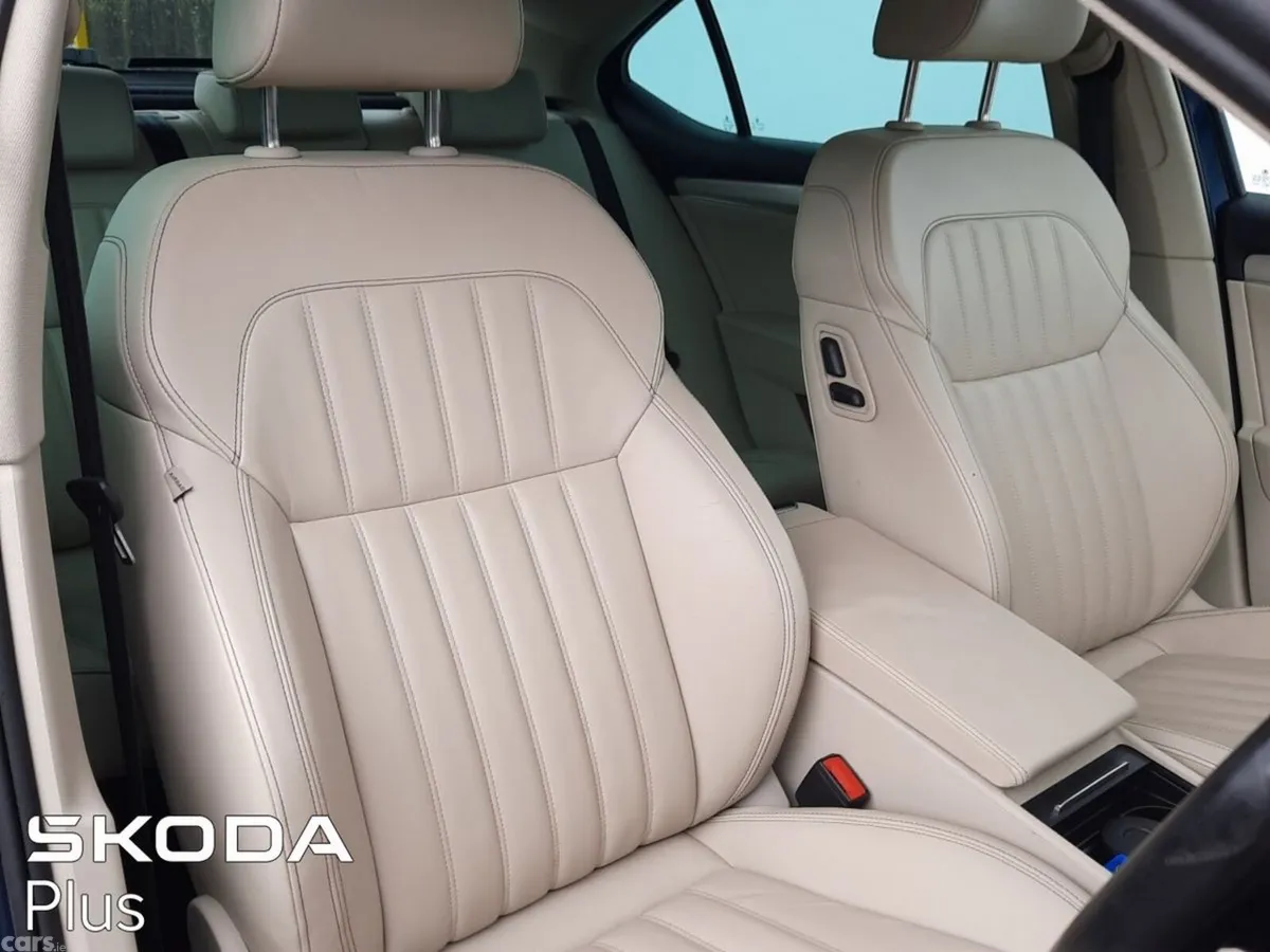 Skoda Superb Saloon, Diesel, 2023, Blue