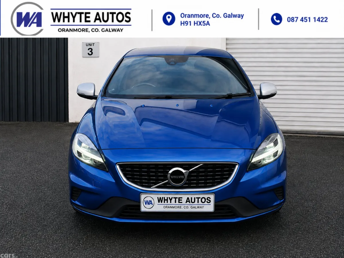 Volvo V40 Hatchback, Diesel, 2017, Blue