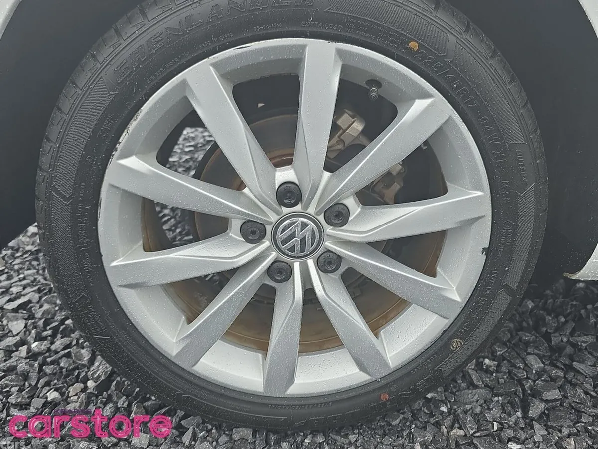 Volkswagen Golf Hatchback, Petrol, 2019, White
