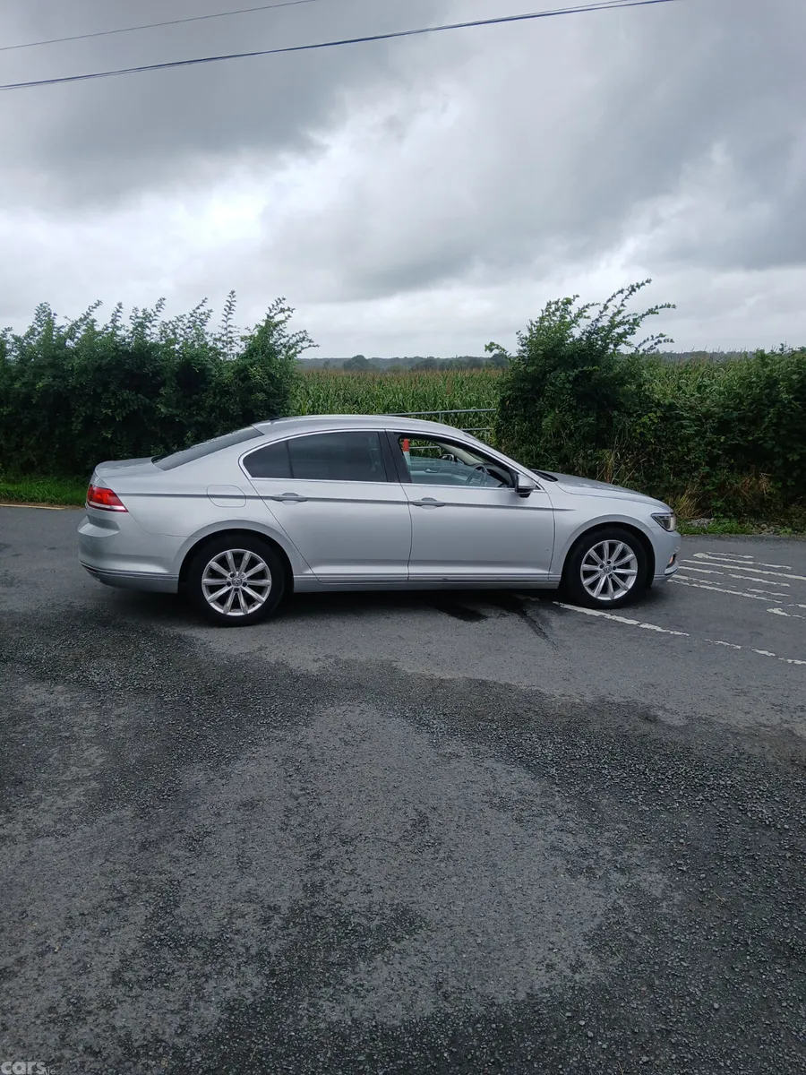 Volkswagen Passat Saloon, Diesel, 2016, Silver