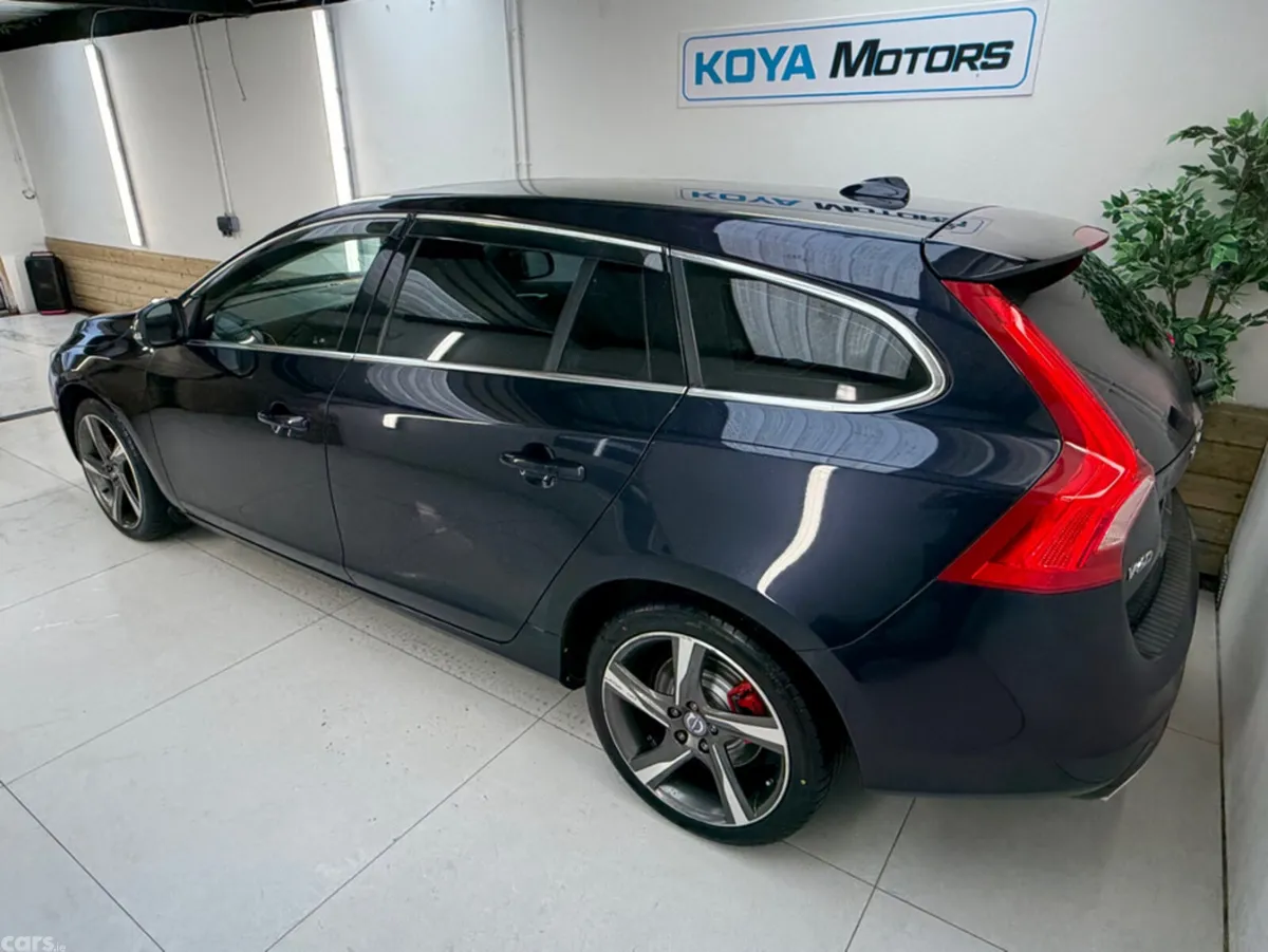 Volvo V60 Estate, Diesel, 2017, Blue