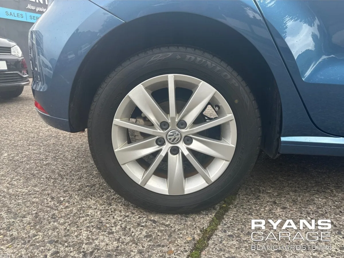 Volkswagen Polo Hatchback, Petrol, 2017, Blue