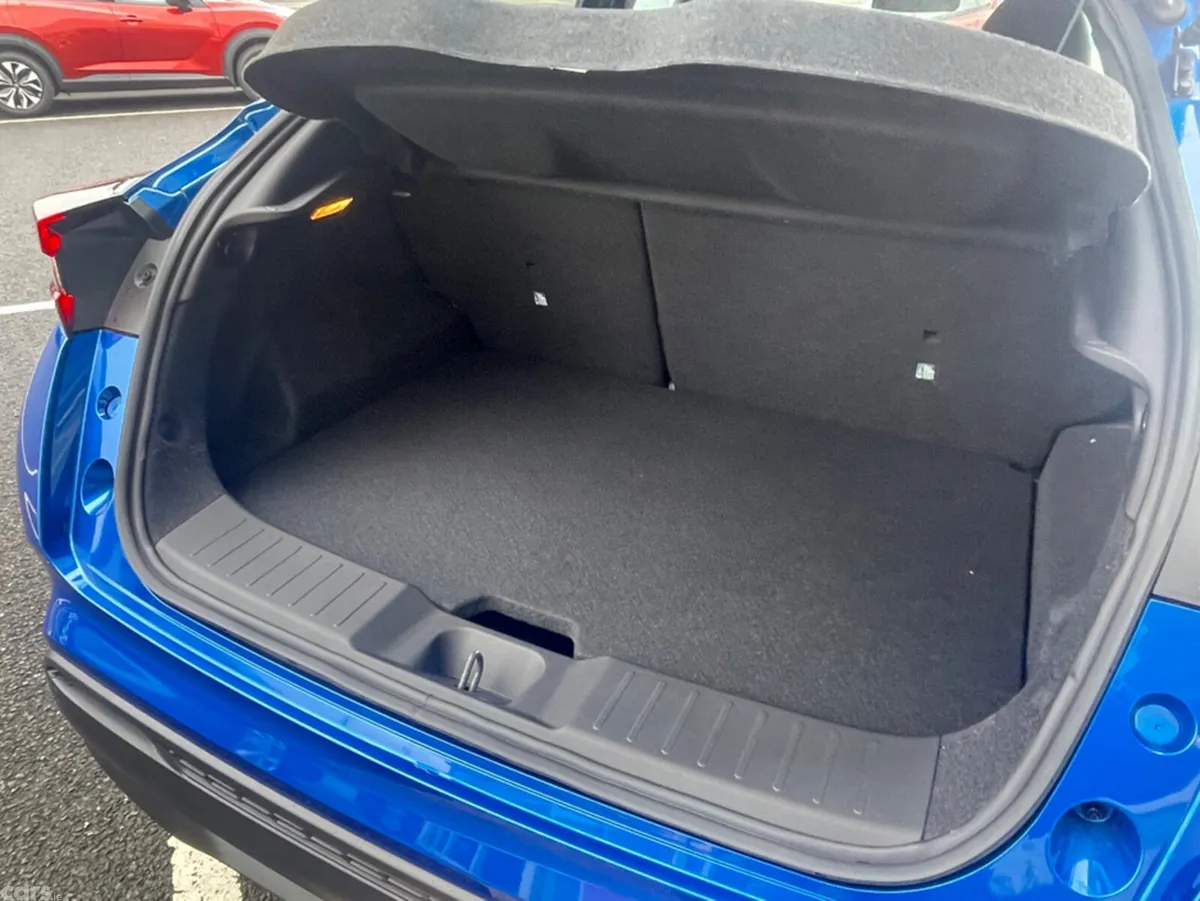 Nissan Juke Hatchback, Petrol, 2026, Blue