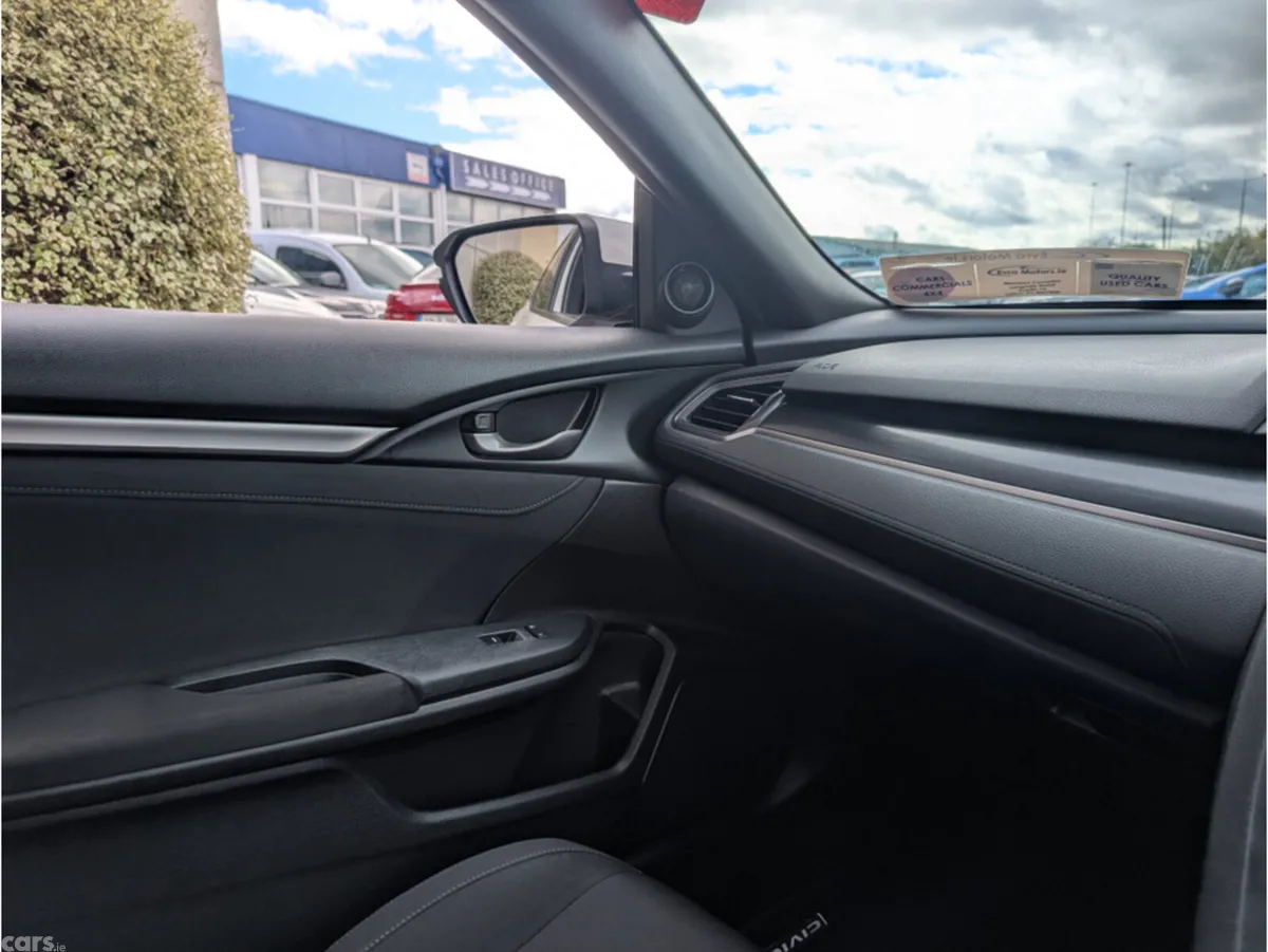 Honda Civic Hatchback, Petrol, 2021, White