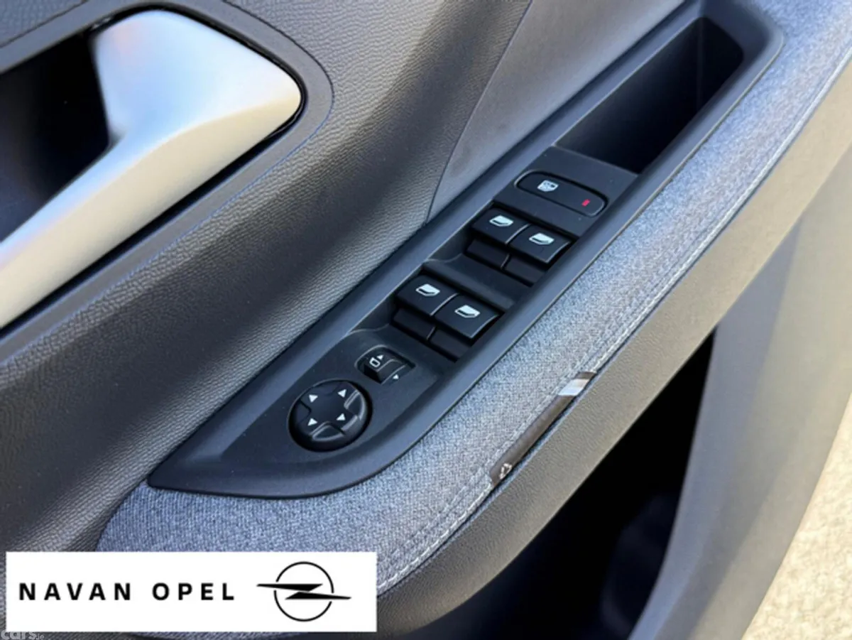 Opel Frontera SUV, Petrol Hybrid, 2027, Silver