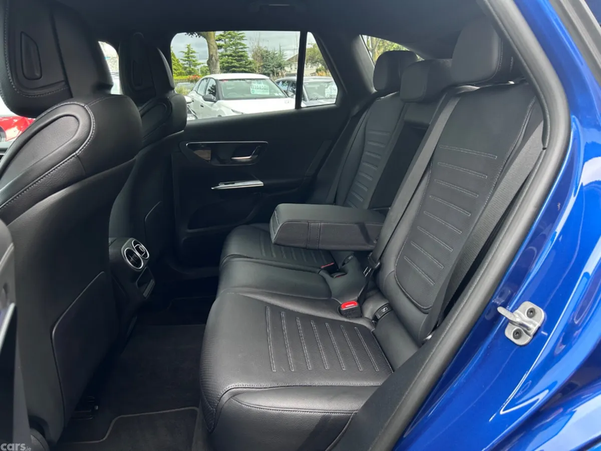 Mercedes-Benz GLC SUV, Petrol Plug-in Hybrid, 2023, Blue