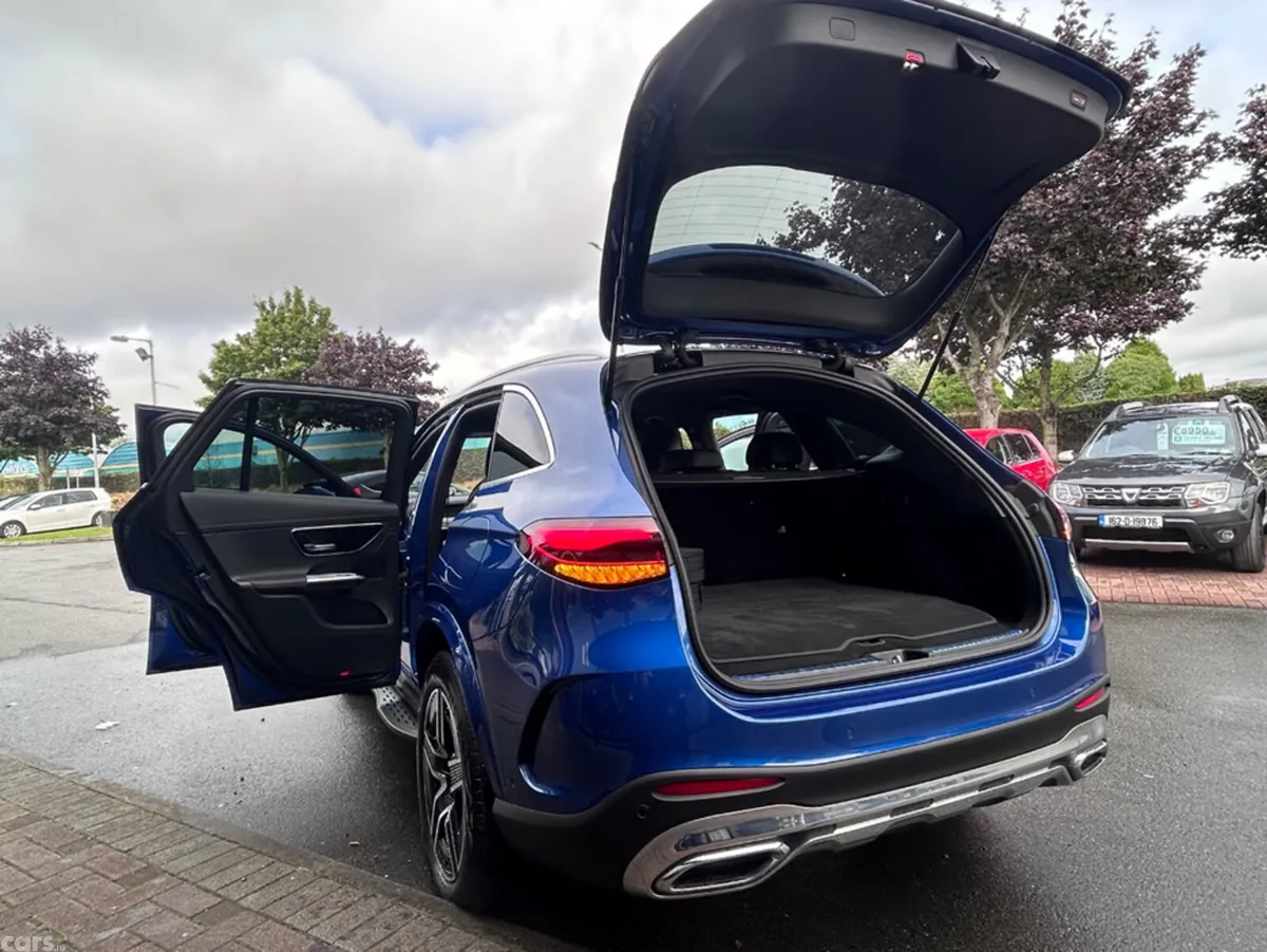 Mercedes-Benz GLC SUV, Petrol Plug-in Hybrid, 2023, Blue