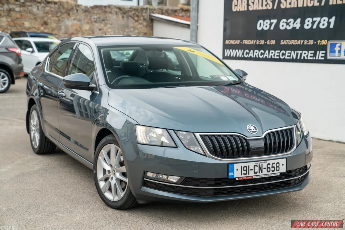 Skoda Octavia Saloon, Diesel, 2019, Grey