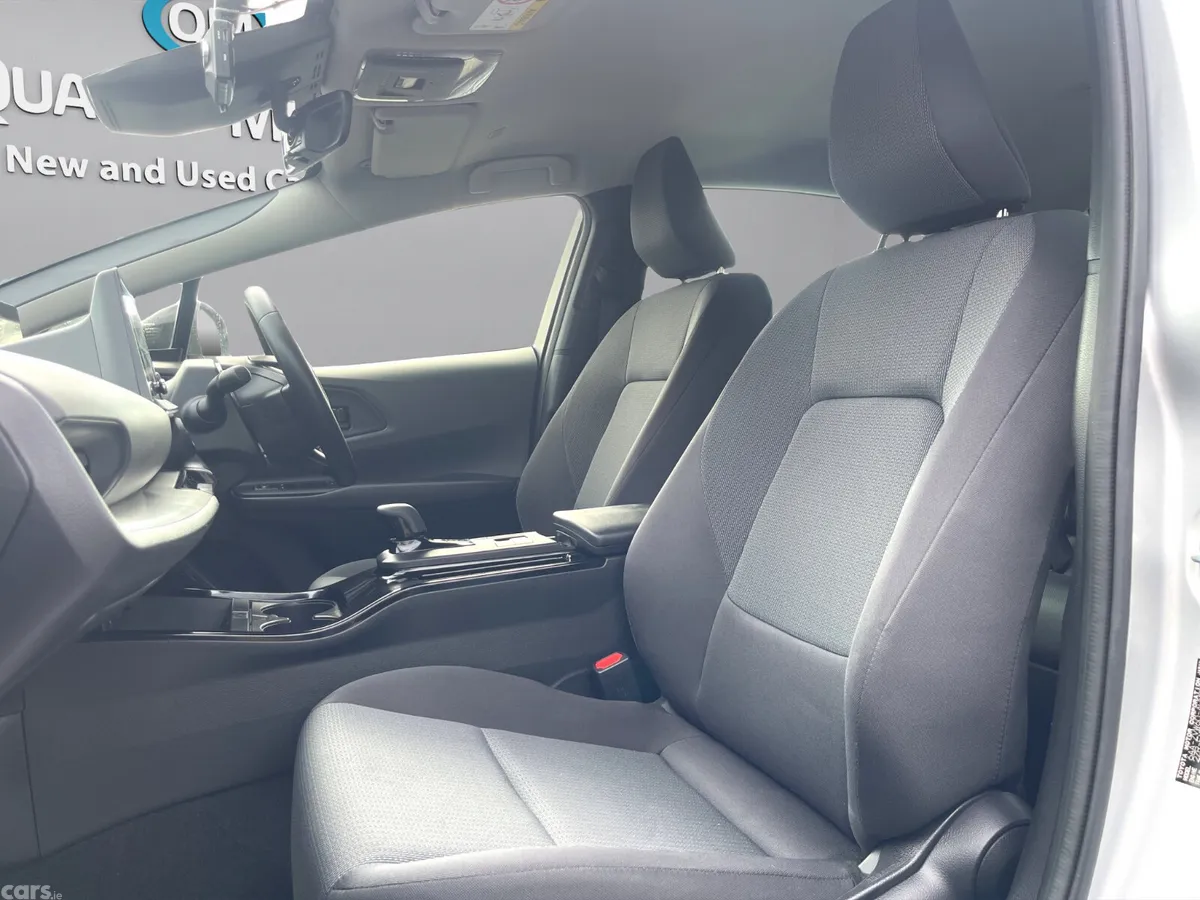 Toyota Prius Saloon, Petrol Hybrid, 2023, Silver