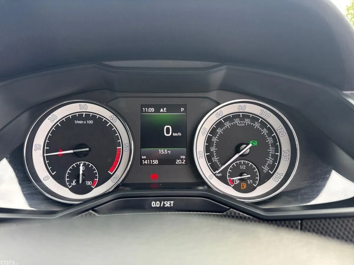 Skoda Superb Hatchback, Diesel, 2018, Grey
