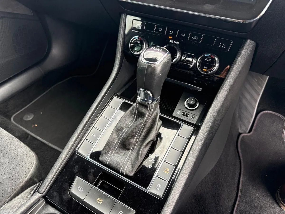 Skoda Superb Hatchback, Diesel, 2018, Grey