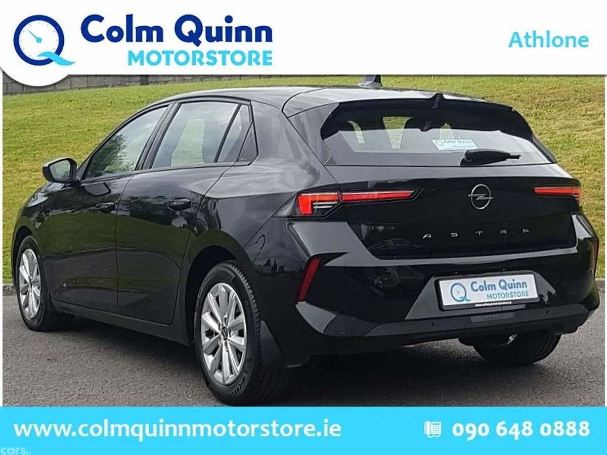 Opel Astra Hatchback, Petrol, 2023, Black