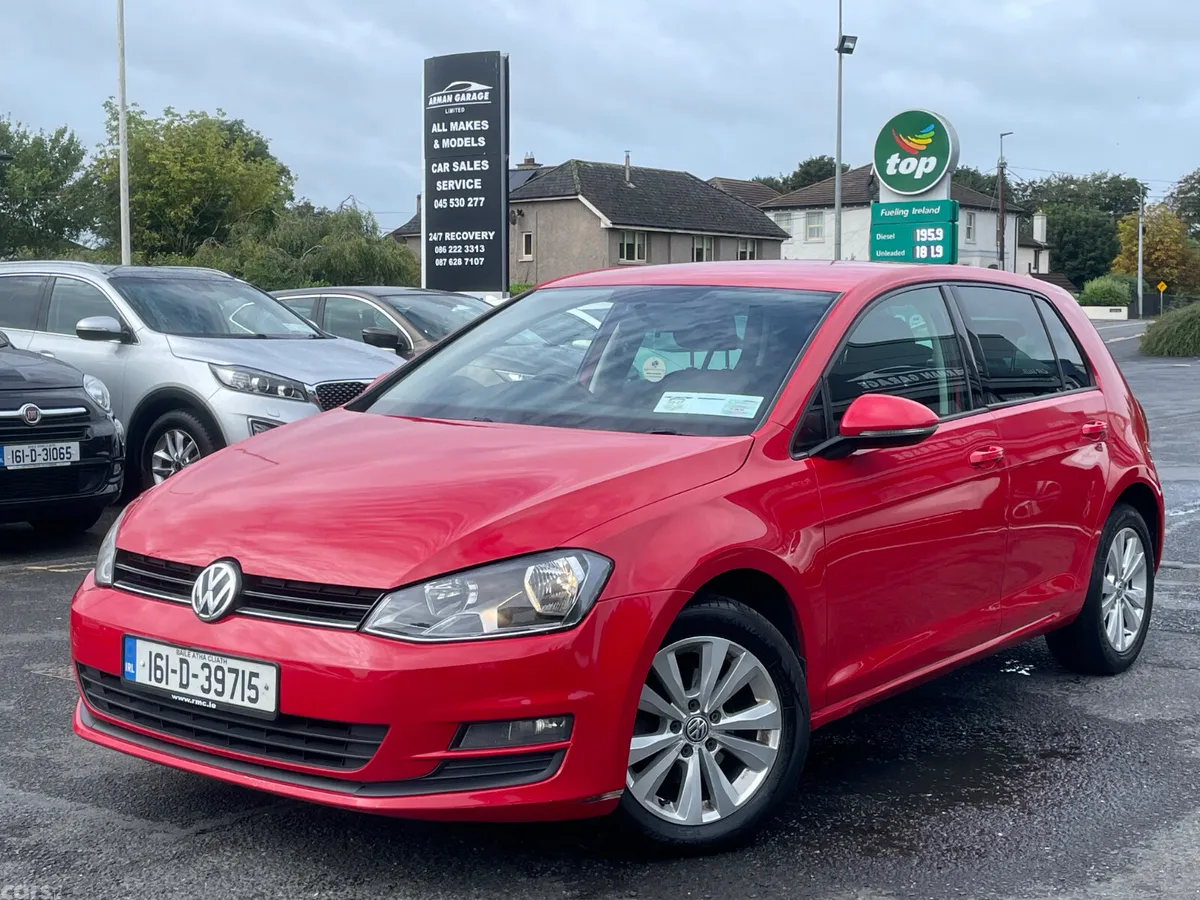 Volkswagen Golf Estate, Petrol, 2016, Red