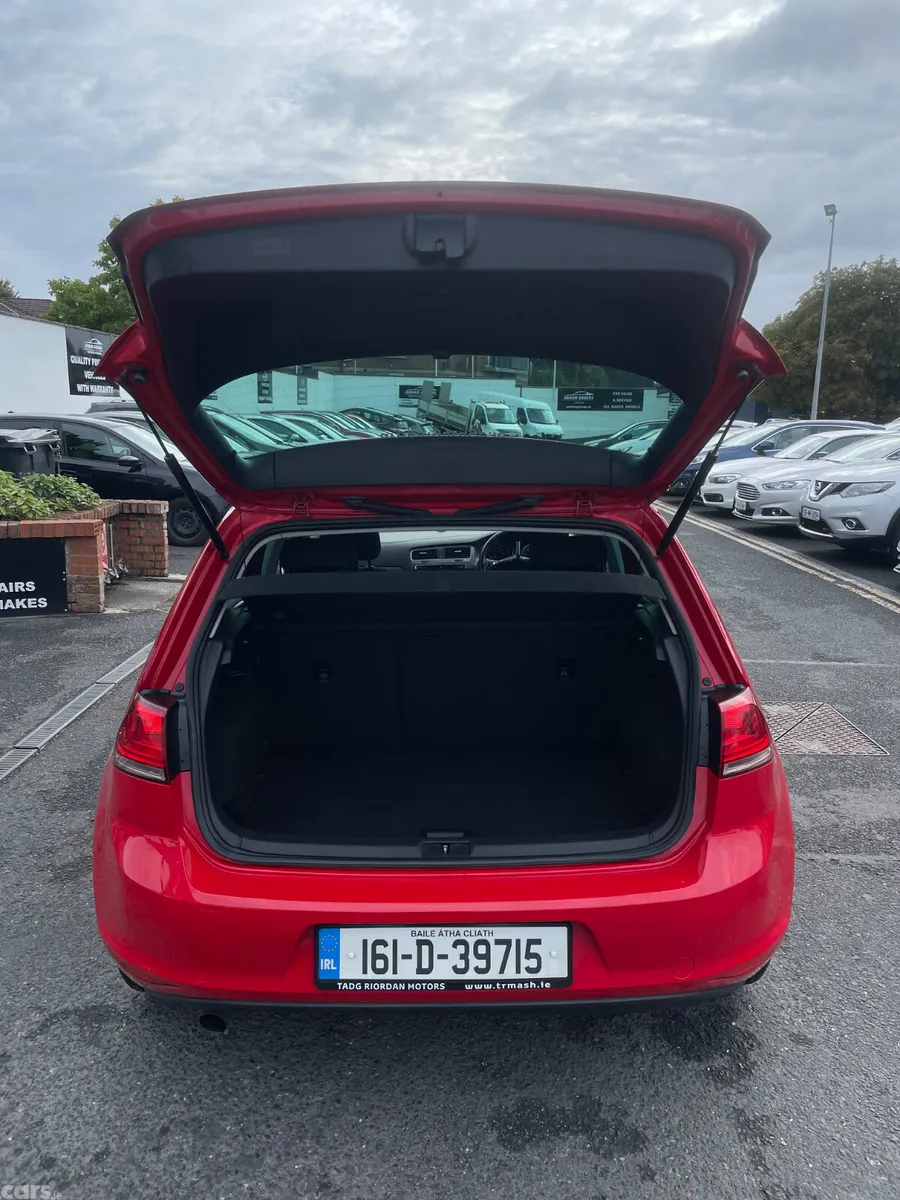 Volkswagen Golf Estate, Petrol, 2016, Red