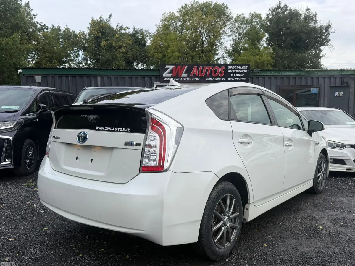 Toyota Prius Hatchback, Petrol Hybrid, 2012, White