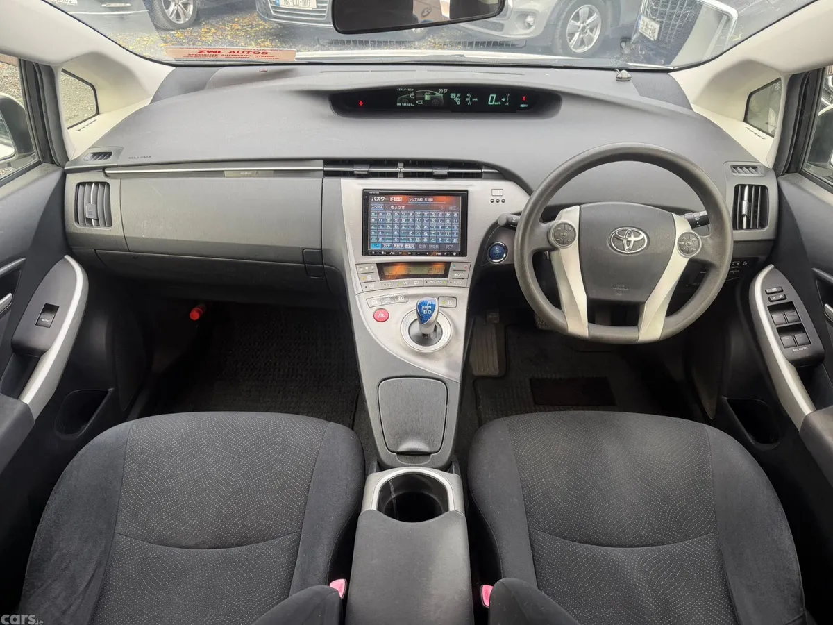 Toyota Prius Hatchback, Petrol Hybrid, 2012, White