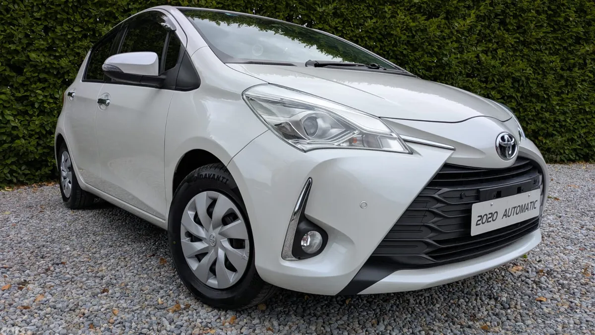Toyota Yaris Hatchback, Petrol, 2020, White