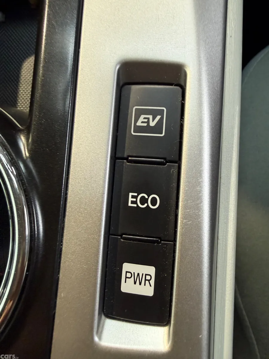 Toyota Prius MPV, Petrol Hybrid, 2015, White