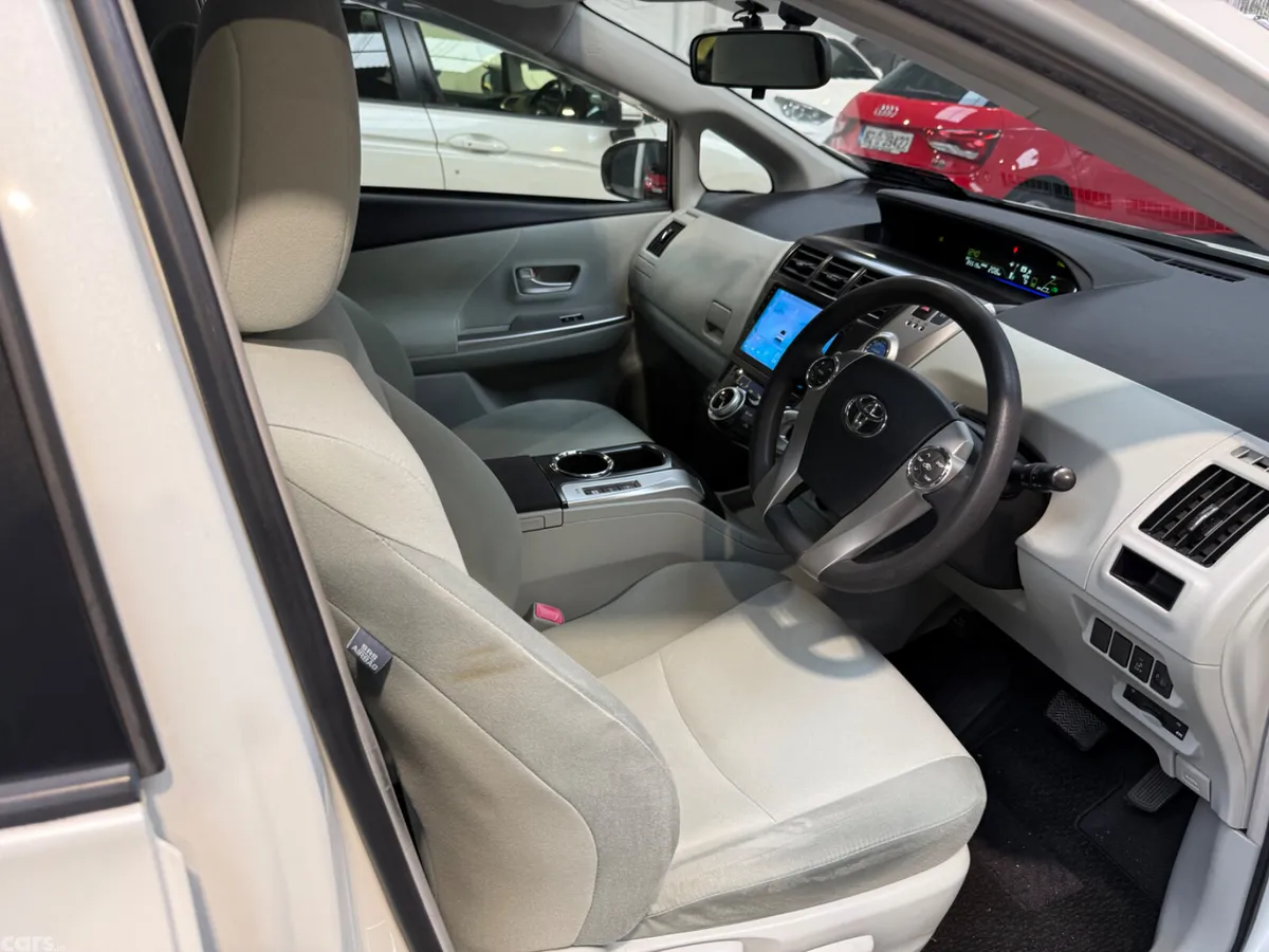 Toyota Prius MPV, Petrol Hybrid, 2015, White