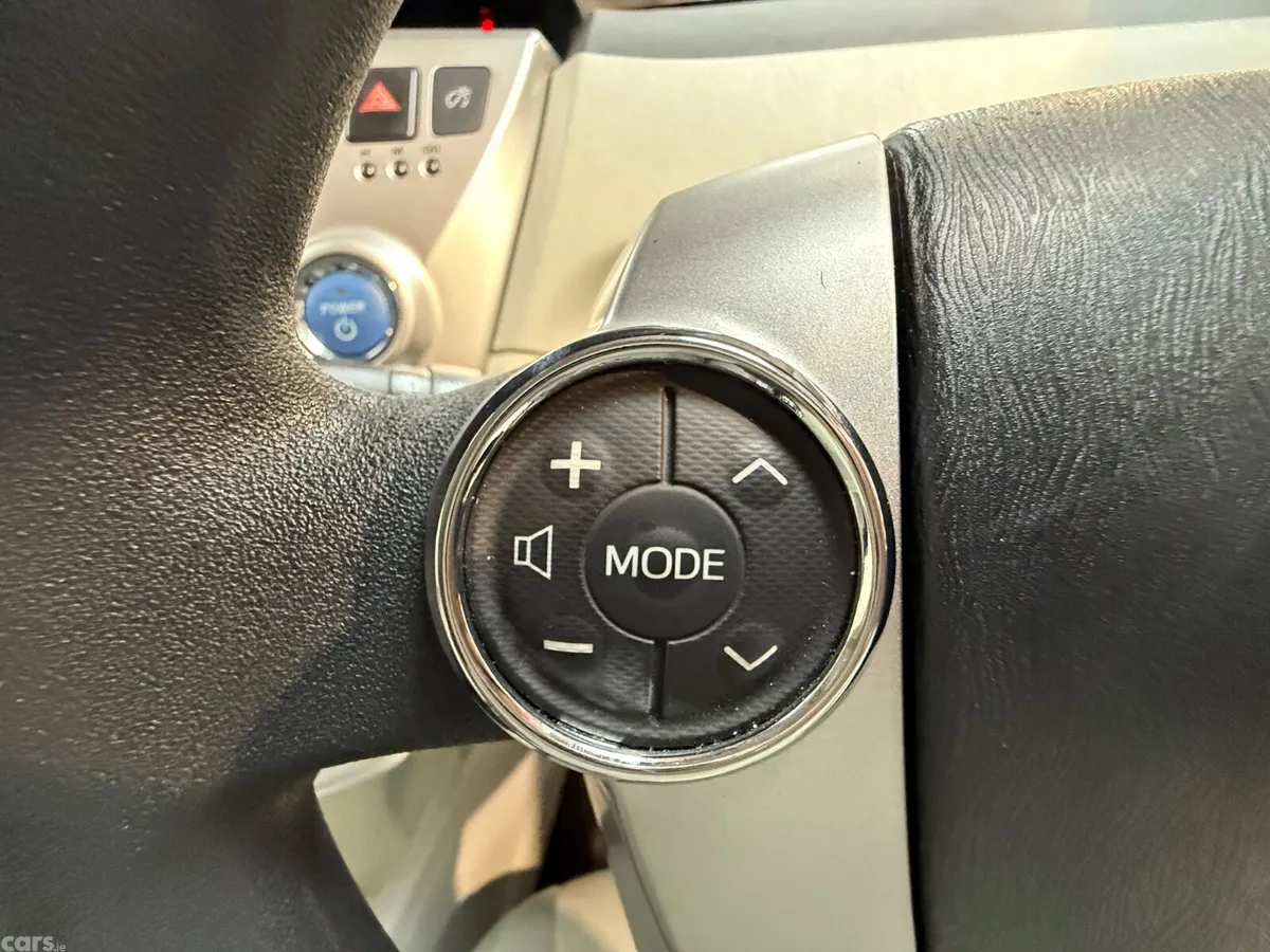Toyota Prius MPV, Petrol Hybrid, 2015, White