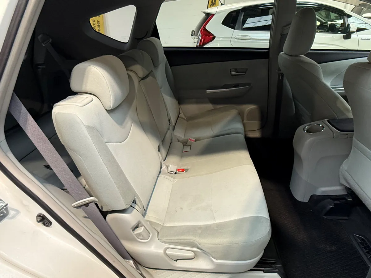 Toyota Prius MPV, Petrol Hybrid, 2015, White