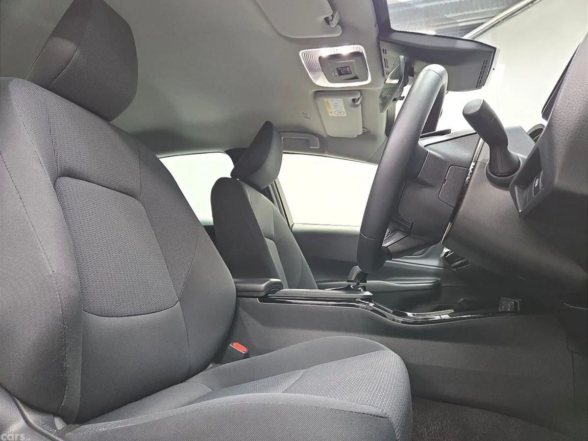 Toyota Prius Hatchback, Petrol Hybrid, 2023, White